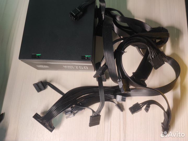 Блок питания Cooler Master MWE 750W 80 Plus