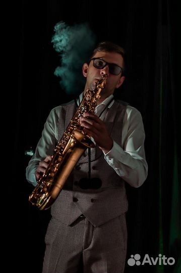 Саксофонист