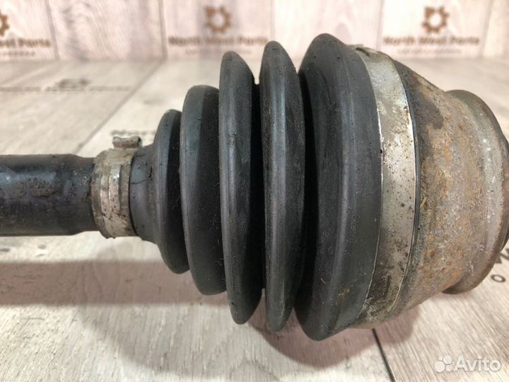 Полуось (привод в сборе) передний правый Audi A6