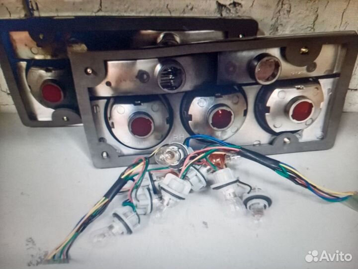 Фонарь задний на Ваз 2107,Скайлайн.Комплект