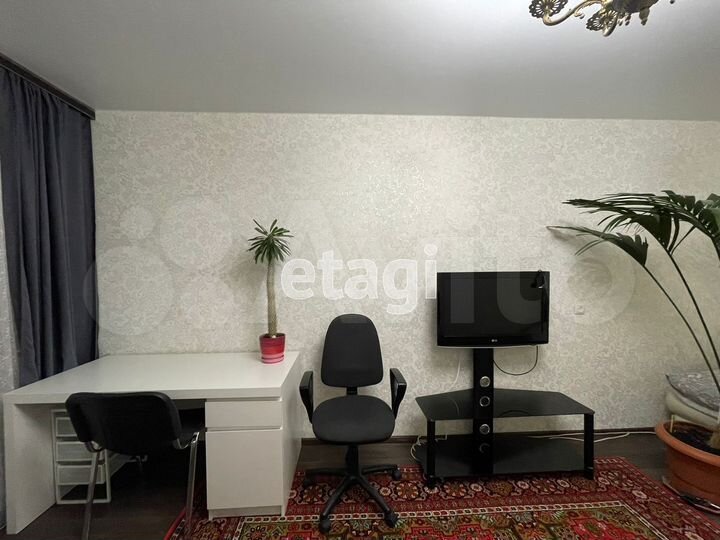 2-к. квартира, 55 м², 1/9 эт.