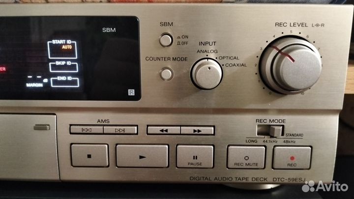 Dat дека Sony DTC-59ESJ