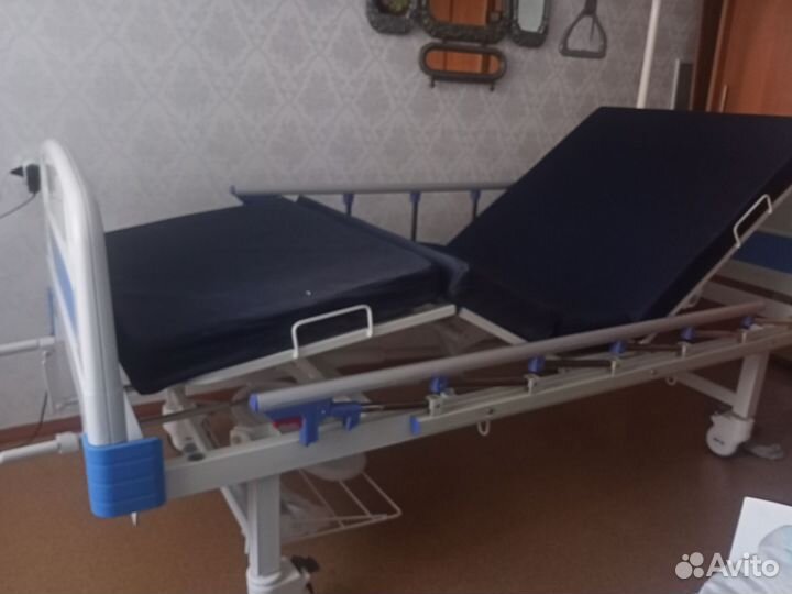 Медицинская кровать для лежачих больных