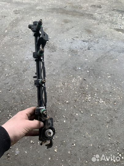 Топливная рейка, форсунки Форд фокус 2 1,6