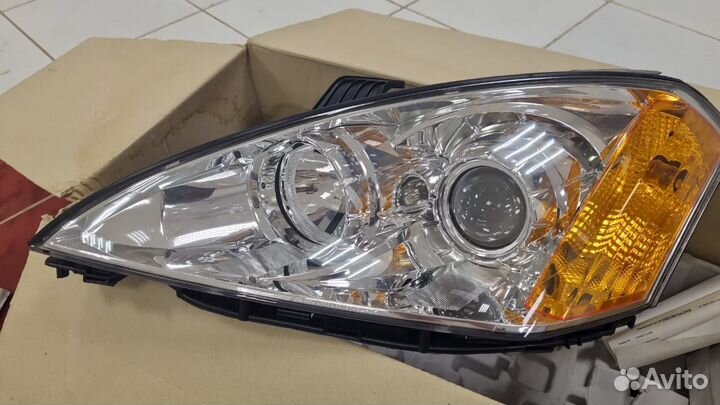 Фара передняя левая Kyron (с корректором)