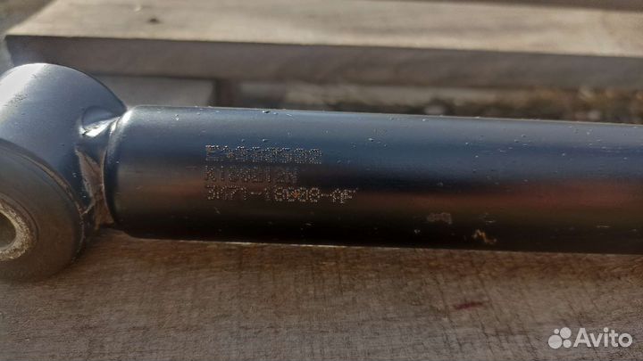 Задние амортизаторы