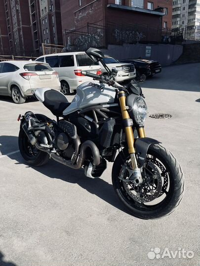 Ducati monster 1200s