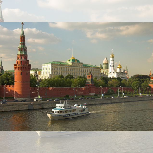 Прогулка на теплоходе от причала «Киевский вокзал»