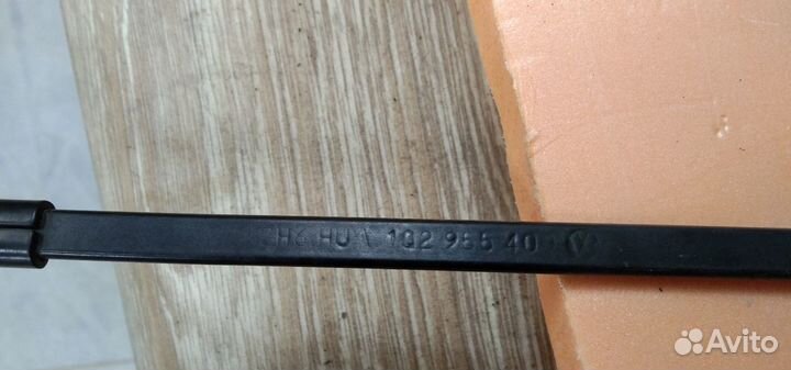 Поводок стеклоочистителя передний Volkswagen Jetta