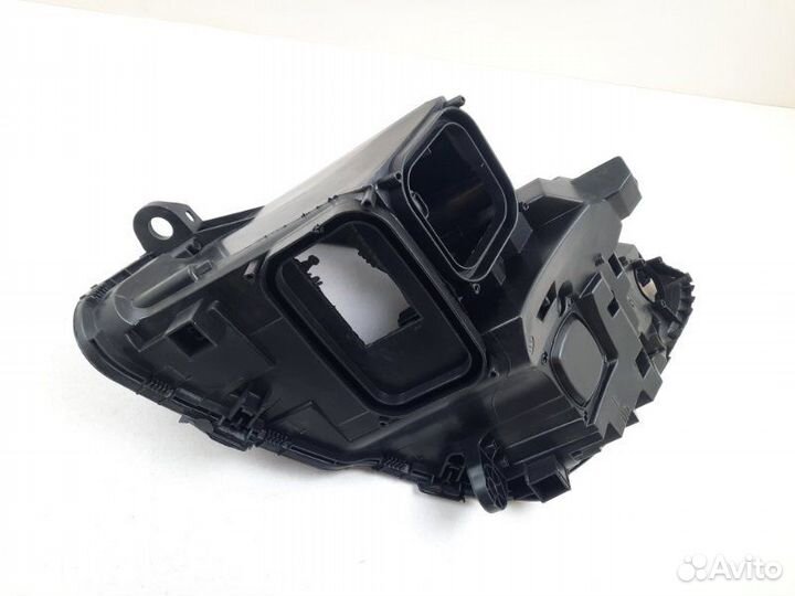 Корпус фары правый Mercedes-Benz C-Class W205