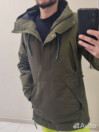 Сноубордическая куртка