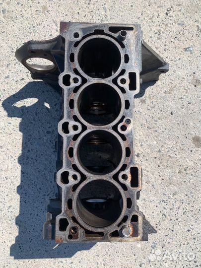 Блок двигателя Opel Astra H Z16XER 2008