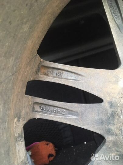 Литой диск r16