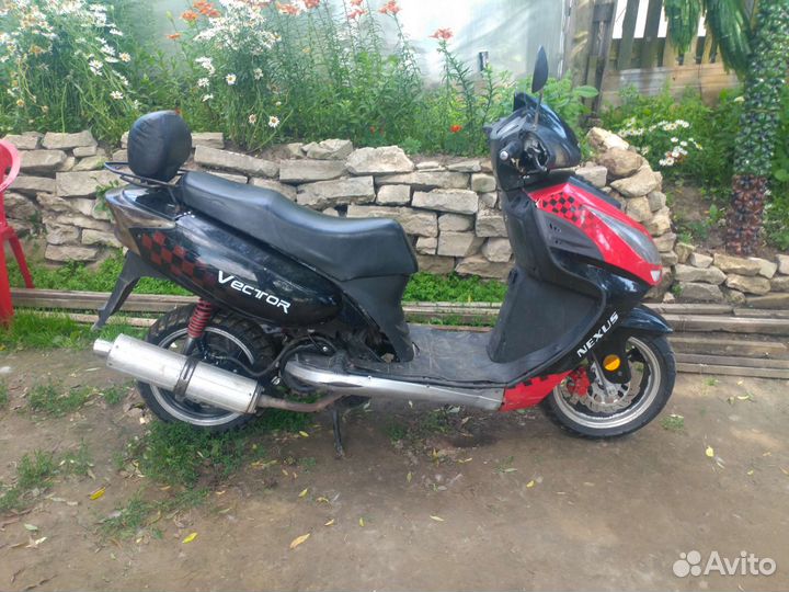 Скутор Vectop