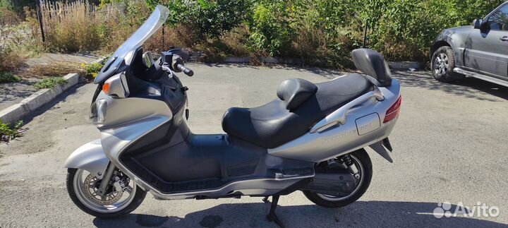 Suzuki Burgman SkyWave 650