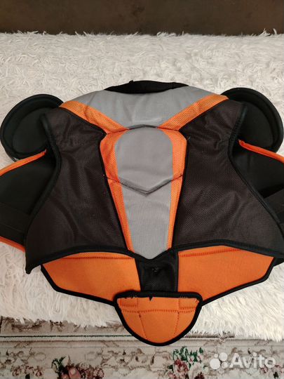 Нагрудник хоккейный bauer sr l