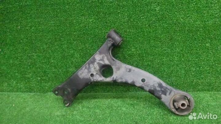 Рычаг передний левый Toyota Wish ZGE20 2ZR-FAE