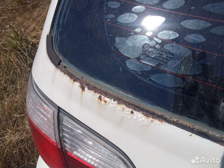 Крышка багажника Nissan Primera P11 Универсал