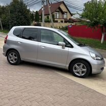 Honda Jazz 1.3 CVT, 2008, 156 777 км, с пробегом, цена 770 000 руб.