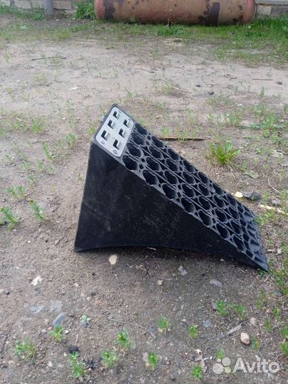 Башмак противооткатный