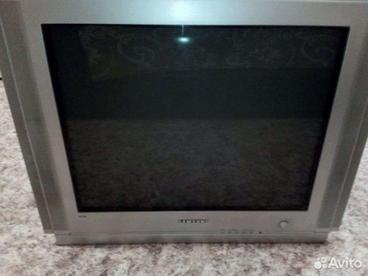 Телевизор samsung