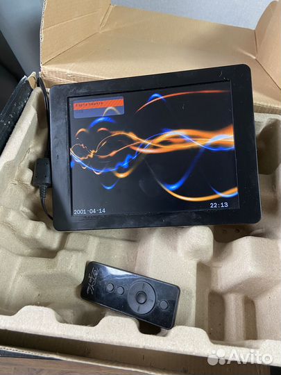 Цифровая рамка Rekam super slim