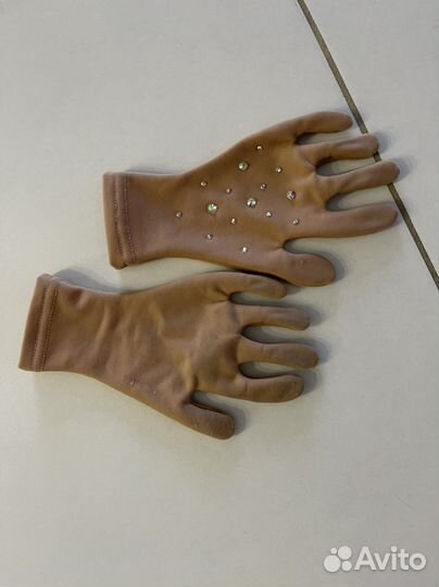 Перчатки для выступления (фигурное катание)