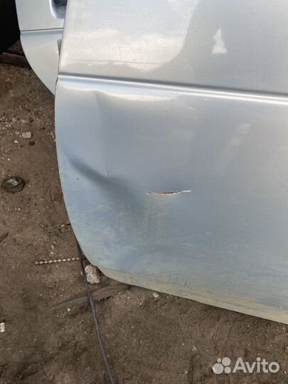 Дверь переднняя левая ваз 2110