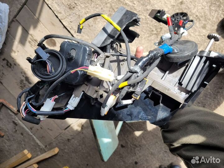 Lexus lx 570 фара правая