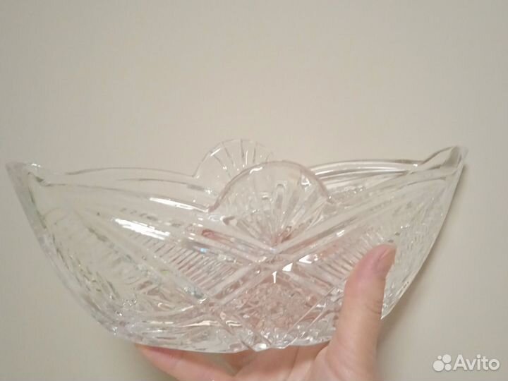 Хрустальная ваза