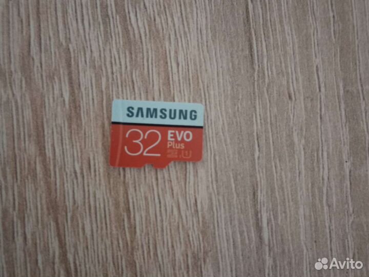 Карта памяти MicroSD