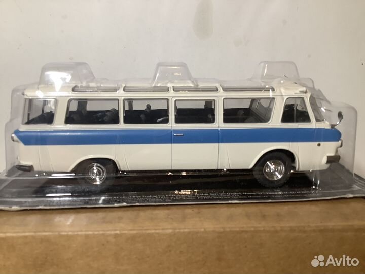 Модель автомобиля зил-118 Юность 1:43 деа