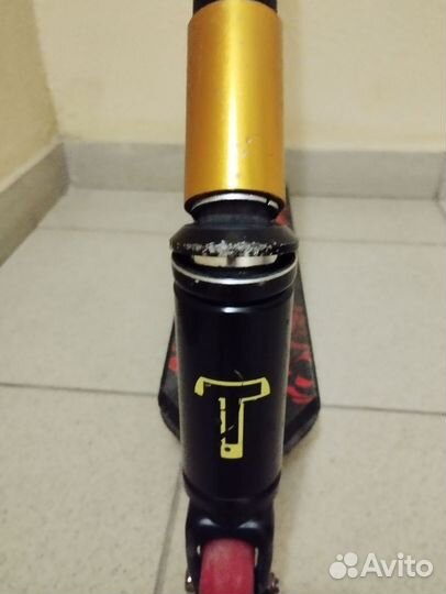 Трюковой самокат tech team duker 101 (на запчасти)