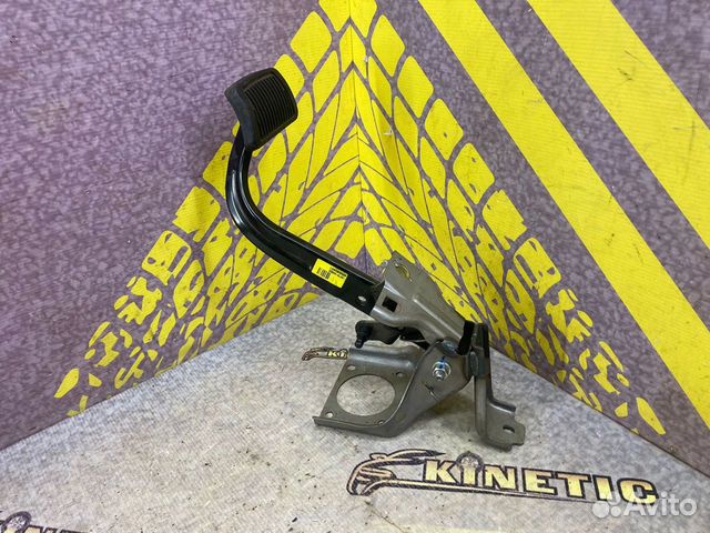 Почти новая Педаль тормоза Kia Rio Киа Рио 3 АКПП