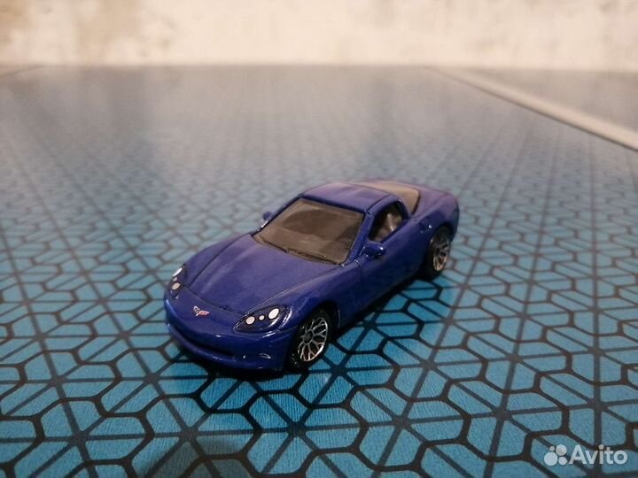 Chevrolet corvette c6 коллекционная модель 1/60