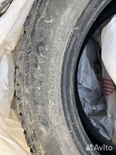 Hankook I'Pike RW11 215/60 R17 96T