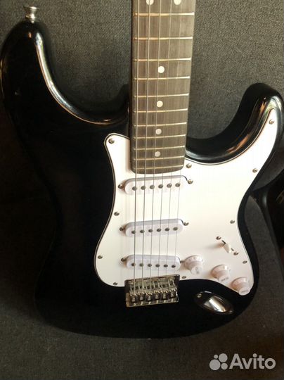 Электрогитара fender