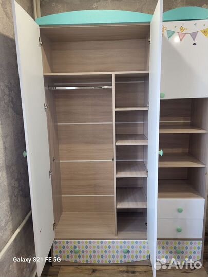 Набор мебели в детскую