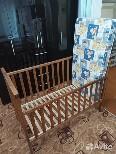 Детская кроватка
