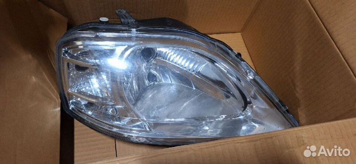 Комплект головных фар на Ларгус