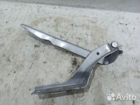 Петля капота левая Пежо 307