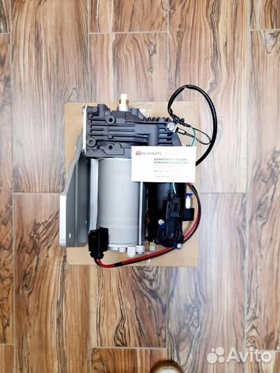 Компрессор Range Rover D4 AMK