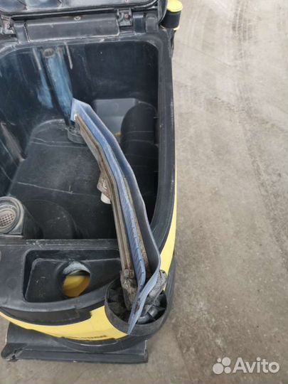 Поломоечная аккумуляторная машина BR 45/40 Bp