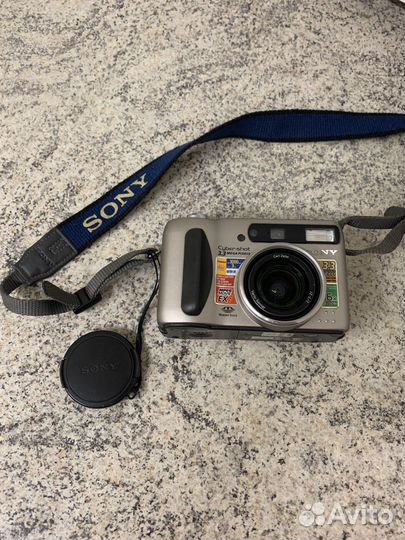 Компактный фотоаппарат sony cyber shot