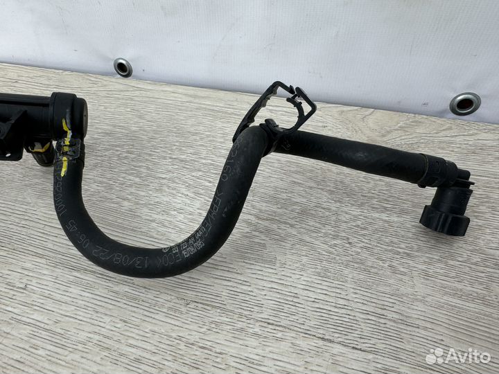 Топливная рампа с форсунками 1.4 BUD VW Polo 9N