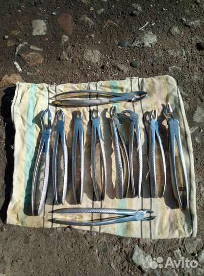 Щипцы стоматолога для удаления зубов СССР