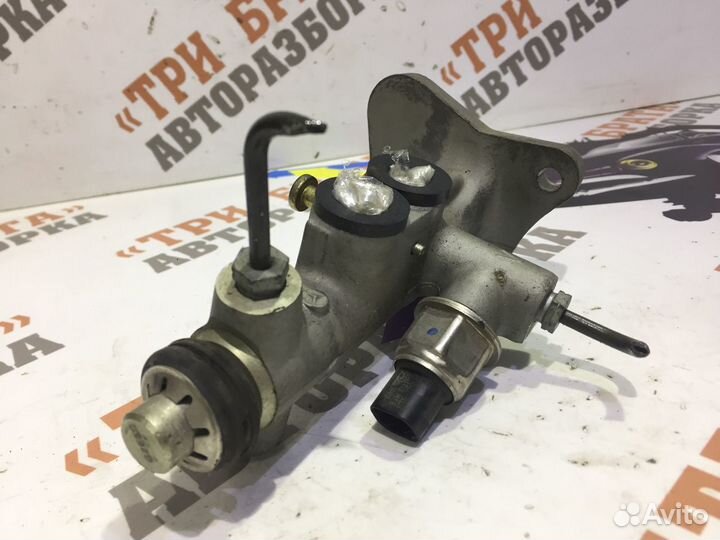 Мерседес С-Класс Главный тормозной цилиндр