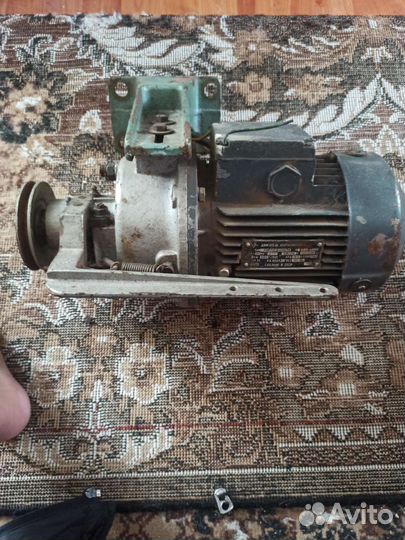 Электродвигатель асинхронный бу