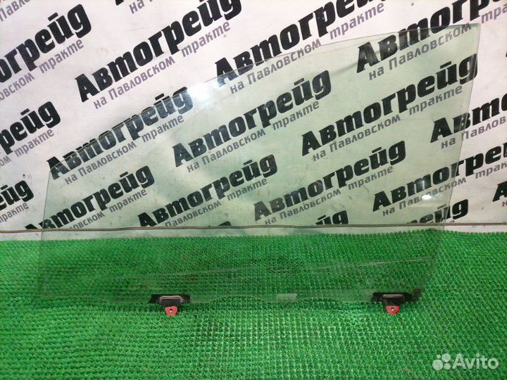 Стекло боковое переднее левое Toyota Ipsum ACM26