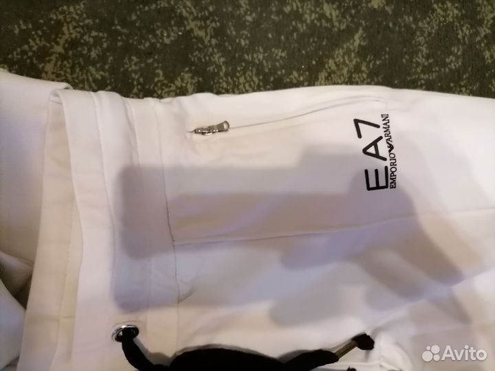 Спортивный костюм